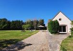 Location vacances Centre - Gîte tout inclus avec piscine privative, activités de plein air et animaux en liberté - Fr-1-491-396-1