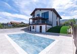 Location vacances Llanes - Villa Llanes Jardín y Piscina Privada – La Raizona-1
