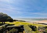 Location vacances Bord de mer de La Rochelle - Bright apartment with balcony near the sea-1