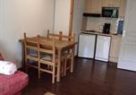 Location vacances Besse-et-Saint-Anastaise - Appartement 4 pers. avec balcon au calme, accès piscine - Fr-1-814-167-3