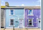 Location vacances Aberaeron - #13 Tabernacle Str. Cosy little house by the sea.-1