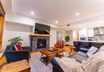 Location vacances Banff - Alpine Chic - two-story mtn escape near downtown-1