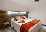 Location vacances Manresa - Apartments Mo-1