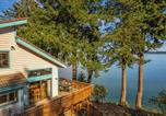 Location vacances Olympia - 4br waterfront home with beach access and views-1