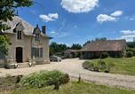 Location vacances Gare SNCF de Laroque - La Maison du Jardin-1