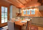 Location vacances  Antwerp Province - Peaceful Chalet Retreat-4