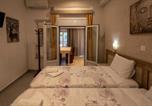 Hôtel Λευκιμμαιοι - Marea Blue Seaview Apartments of Santa Barbara-4