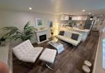 Location vacances Vancouver - 1br Vancouver Stay with Sauna Cold Tub & Fire Pit-1