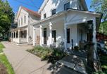 Location vacances Lake George - Beautifully Restored Home Right in Downtown-2