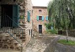 Location vacances Villeneuve-d'Allier - Gîte familial avec grande terrasse à Auzat, proche baignades et sites historiques - Fr-1-582-183-1
