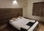 Location vacances Ooty - Malar's saxony villa-1