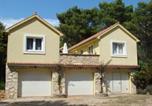 Location vacances  Plaine de Stari Grad - Villas Oleandri-1