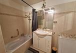 Location vacances Cavalaire-sur-Mer - Charmant T2 avec grande terrasse en centre-ville - Fr-1-100-362-4
