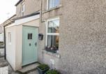 Location vacances  Gare de Ton Pentre - Golygfa Bryn-1