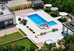 Location vacances Imotski - Villa Begovina with a private pool, Hot-Tub, 4 bedrooms-2