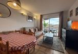 Location vacances Urrugne - Charmant 2 pièces avec terrasse et accès piscine - Fr-1-239-1107-1
