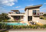 Location vacances Vodnjan - Villa Puerto de Luz near Fazana for 8 persons with 35 m2 private pool, sea view, mini golf & sauna-2