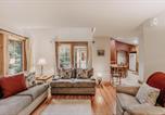 Location vacances Abbotsford - Snowline Cabin #34 - Hot Tub - Wi-Fi - Ping Pong-4