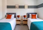 Location vacances Gloucester - Work-Friendly Home, Stylish Bedrooms-Fast Wifi, Parking & Netflix-3