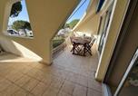 Location vacances  Gard - Bel appart 2 pièces 5 pers - Port Camargue - Fr-1-731-125-3