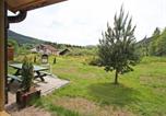 Location vacances Vagney - Chalet en bois avec jardin, proche ski et randonnée, équipé pour 8 pers. à Vagney, Vosges - Fr-1-589-283-2
