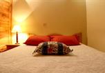 Location vacances Seia - Cosy apartment in Seia, 25 sqm, welcoming fireplace-1