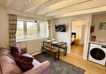 Location vacances Burghley House - Four Counties Cottage in Collyweston by Amber Stays, Perfect for Getaways with Free Parking-3