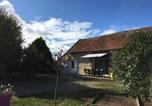 Location vacances Ygrande - Fermette rénovée avec jardin clos, animaux acceptés, Wifi et parking - Fr-1-489-87-2