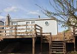 Location vacances Roquebrune-sur-Argens - Mobil-home sur pilotis avec terrasse - Api-1-52-1009-1