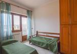 Location vacances  Province de Reggio de Calabria - Cozy Apartment In Campo Calabro-4