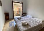 Location vacances  Ville métropolitaine de Palerme - Quiet and comfortable apartment in Palermo city centre-4