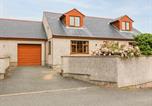 Location vacances Llanbadrig - Yr Hen Efail-1