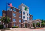 Hôtel Addison - Holiday Inn and Suites Addison by Ihg-1