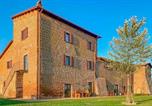Location vacances Baschi - Pet Friendly Apartment In Lubriano With Sauna-1