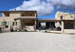 Location vacances Montbrun-les-Bains - Appartement Avec Terrasse Privative-1
