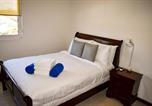 Location vacances Noord - Cozy 2br Apartment, Pool and Bbq-3