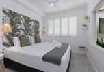 Location vacances Port Douglas - Palm Views at Coral Apartments-2