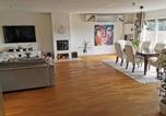 Location vacances Stockholm - Nice villa with sunny terrace, smaller pool jumping-pad-3