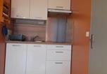 Location vacances Blonville-sur-Mer - Appartement rénové 2 pièces avec loggia vue mer et parking à Villers-sur-Mer - Fr-1-712-7-3