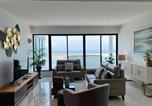 Location vacances George Town - Seaview Premium Duplex in Gurney with Wifi & Full Kitchen 12b-4