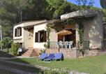 Location vacances Torroella de Montgrí - Casa con Gran Jardín Privado y Piscina Comunitaria en Torroella de Montgrí - Es-323-44-2