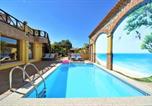 Location vacances O Grove - Family villa with pool in O Con – 200 m², private garden-1