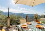 Location vacances  Province de Pistoia - Il Belvedere sulla Valle House-1