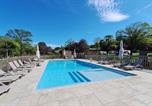 Camping avec Piscine Saint-Galmier - Camping de la Pra-1