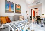 Location vacances Seville - Piso con patio privado y parking Nervión Sevilla-4