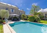 Hôtel Etusson - Séjour de charme avec piscine à Saint-Georges-sur-Layon, proche de Saumur et des châteaux de la Loire - Fr-1-622-81-1