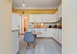 Location vacances Luxembourg - Cozy 3br Townhome Walk to City Center & Park Free-4