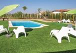 Location vacances Villanueva del Rey - Stunning Home In Villanueva Del Duque-4