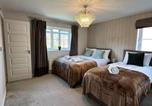 Location vacances  Gare de Swindon - Coronel House Modern 4-Bed Swindon Home, Long Stays Welcome-1