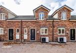 Location vacances  Gare de Derby - 2 Riverside Mews-1